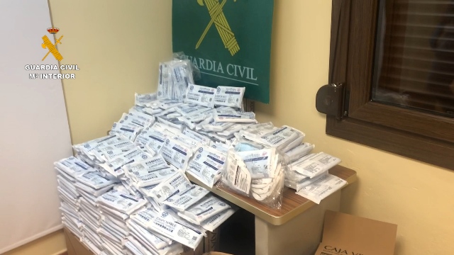 Castilla y León: La Guardia Civil esclarece la venta ilegal de más de 260.000 mascarillas no homologadas procedentes de China