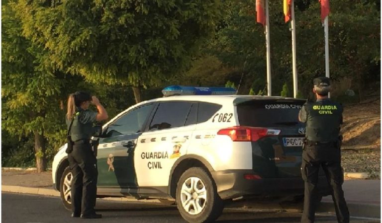 La Guardia Civil localiza a tres senderistas extraviados en las Lagunas de Neila
