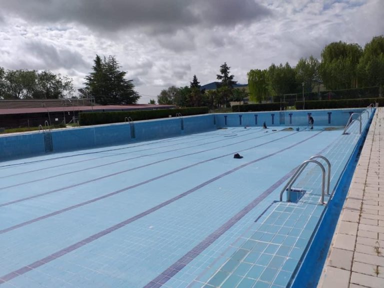 La decisi?n ?f?cil? de no abrir las piscinas este verano