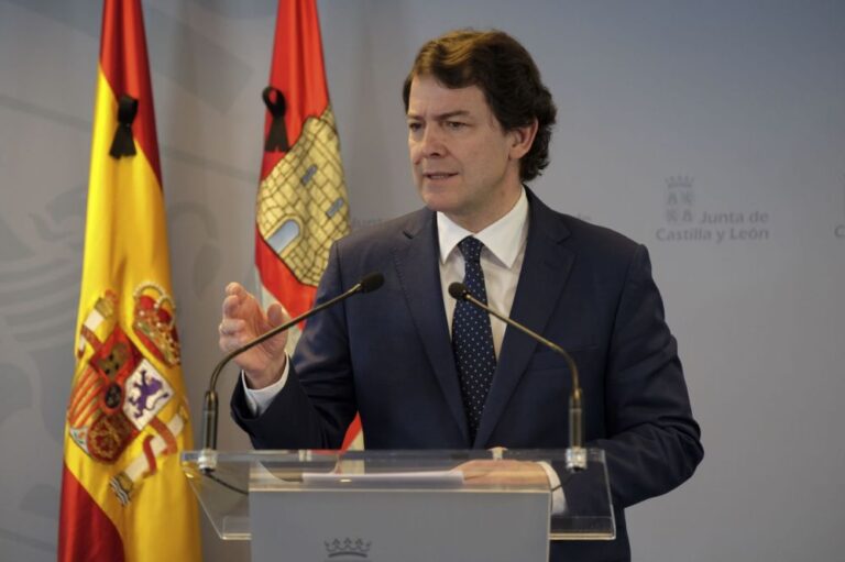 El presidente de la Junta pide al Gobierno de Españaña la declaraci?n del toque de queda en Castilla y León