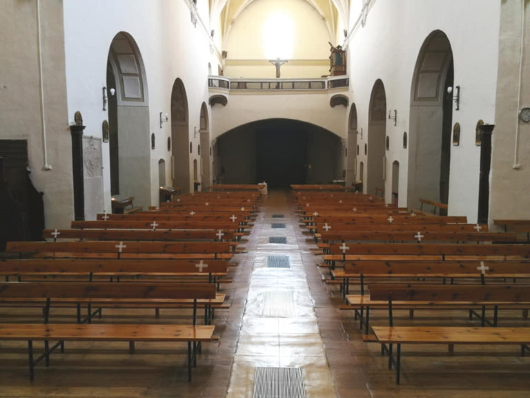 La iglesia de Santiago el Real de Medina del Campo reanuda el culto con todas las medidas de seguridad