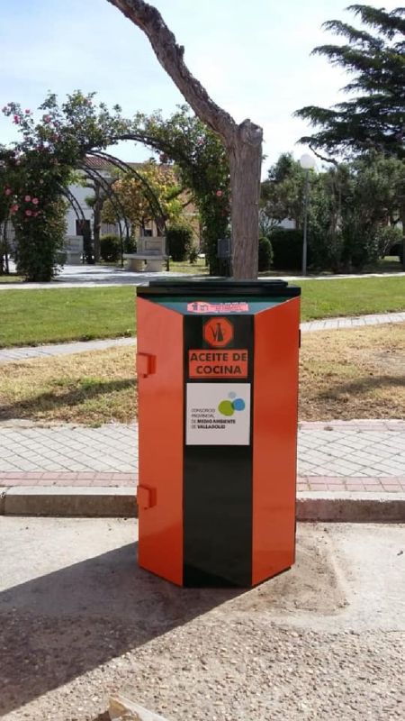 Se instalan nuevos contenedores de reciclaje en Nava del Rey