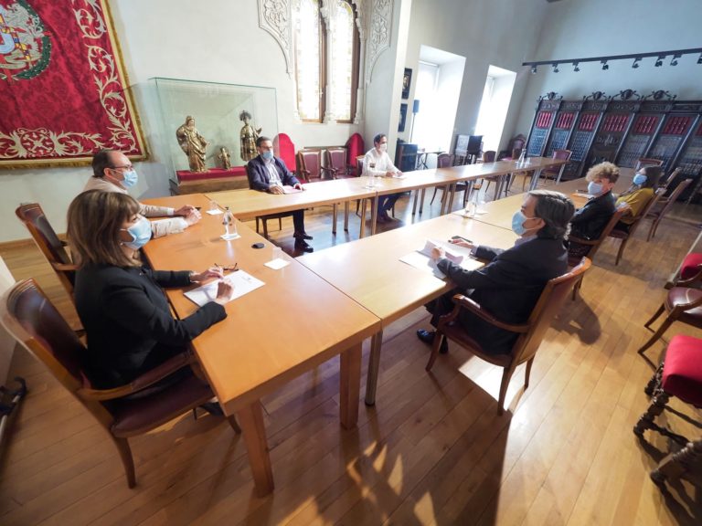 Los Grupos Pol?ticos de la Diputación de Valladolid acuerdan las Últimas ayudas del Plan de Choque por importe de casi 2 millones de euros.