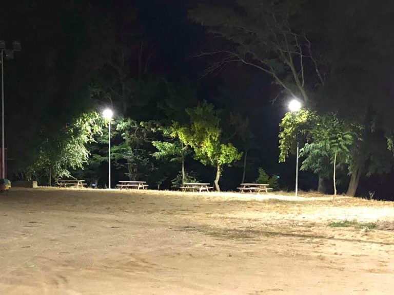 Castronu?o dota de iluminaci?n nocturna a la zona de la plaza de toros