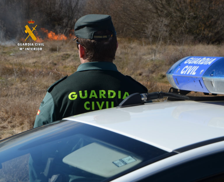 Dos investigados por dos delitos de incendio forestal por negligencia e imprudencia