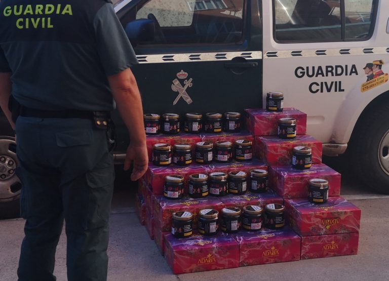 La Guardia Civil intercepta un veh?culo con gran cantidad de picadura de tabaco