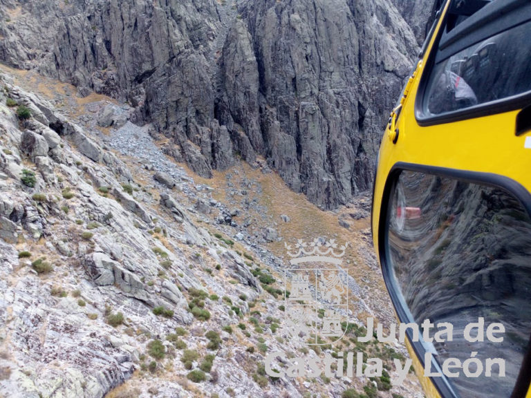 Rescatado un escalador herido en el Risco de Villarejo