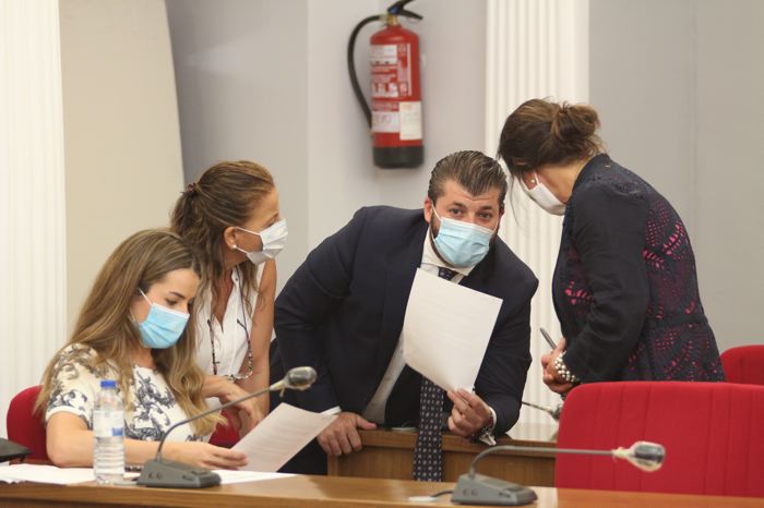 Ciudadanos saca adelante su moción «antiokupas» con el apoyo de PP y MP