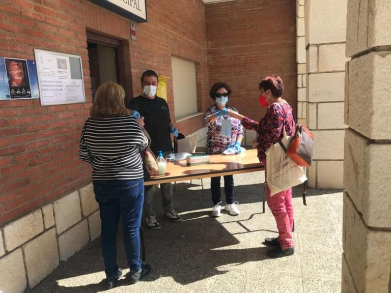 Castronu?o reparti? 1200 nuevas mascarillas entre sus vecinos