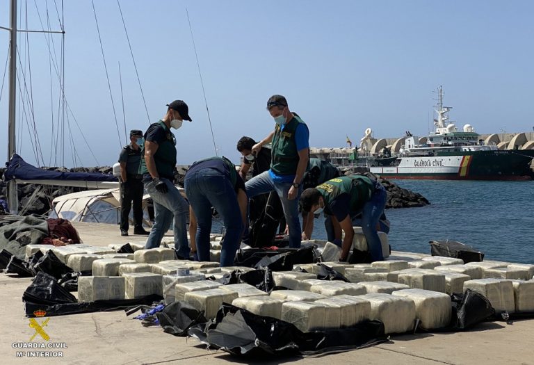 La Guardia Civil interviene 1000 kilogramos de cocaína en la novedosa «ruta mar?tima africana» del narcotráfico internacional
