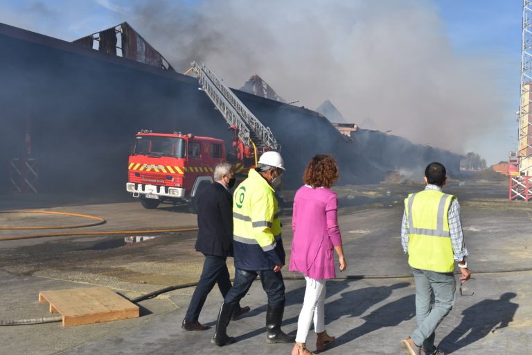 La Junta muestra todo su apoyo a la cooperativa agroalimentaria Cobad? tras el incendio sufrido la pasada madrugada en sus instalaciones de Zamora