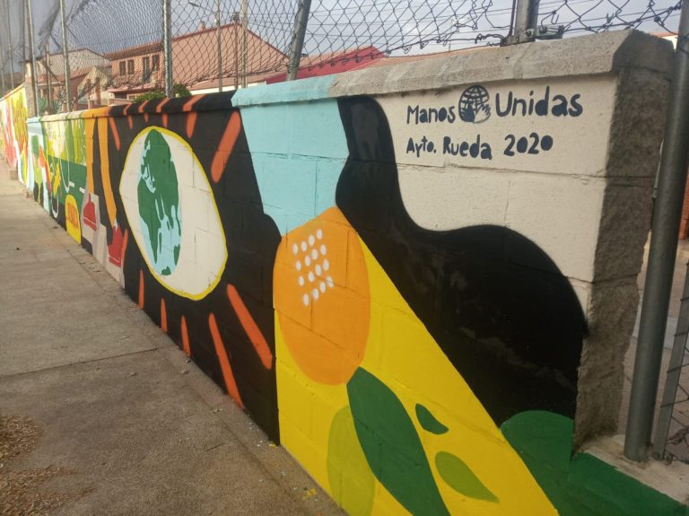 Rueda estrena decoraci?n con el mural ‘Másica y arte por el planeta’