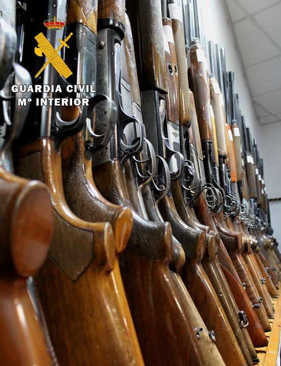 La Guardia Civil expone 213 armas para la subasta anual de Armas