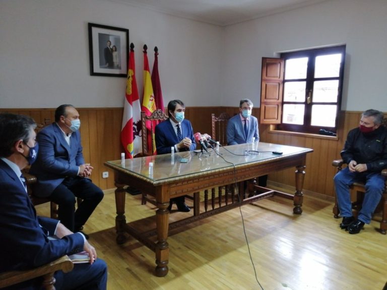 Su?rez-Qui?ones visita en Molinaseca, León, las obras de mejora de la carretera LE-142 con una inversi?n de la Junta de más de 3,3 millones de euros