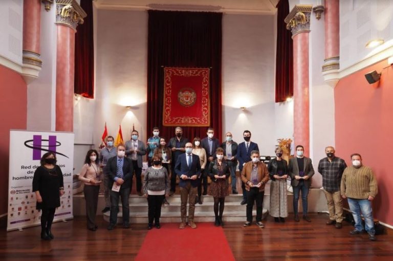 La Diputación celebra el acto institucional de la Red de municipios de Valladolid «Hombres por la igualdad»