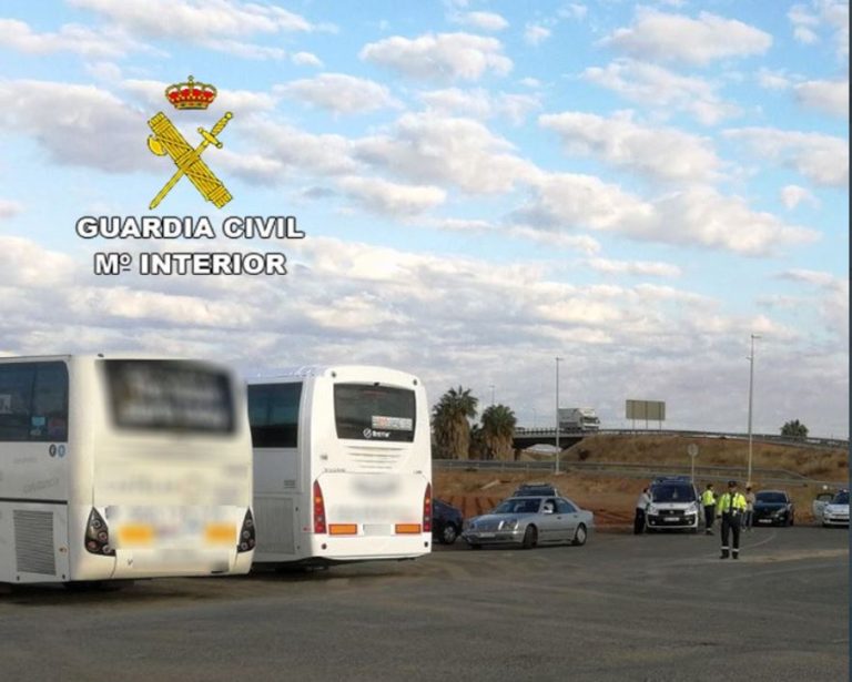 La DGT pone en marcha la campa?a de control de camiones y autobuses