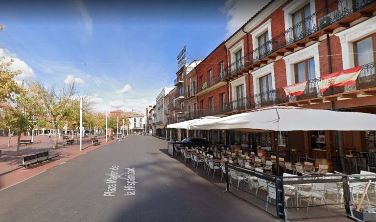 Estufas, cortavientos y sombrillas en las terrazas para garantizar la actividad durante el oto?o e invierno en la hosteler