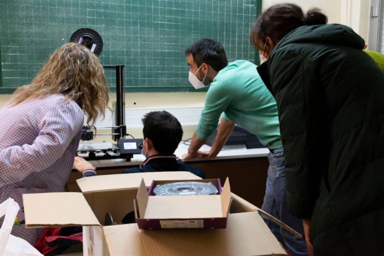 El CEIP Nuestra Se?ora de la Asunci?n de Rueda cuenta desde esta semana con una impresora 3D