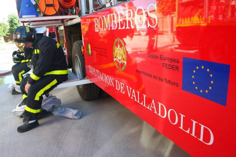 Un varón y una mujer trasladados al hospital tras el incendio de una vivienda en Gordaliza de la Loma (Valladolid)