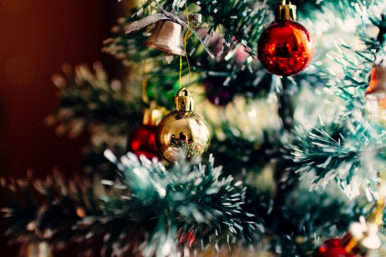 El Ayuntamiento de Medina invita a sus vecinos a decorar el ‘Árbol de la Esperanza’ para celebrar juntos la Navidad