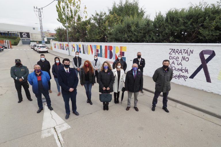 Mural Contra la Violencia de G?nero en Zarat