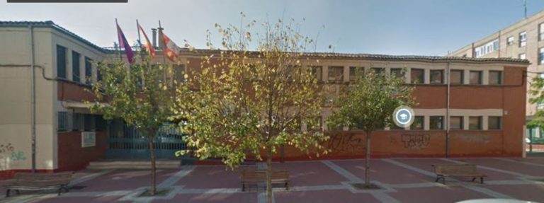 Educación cierra un aula del CEIP Fray Luis de León en Valladolid