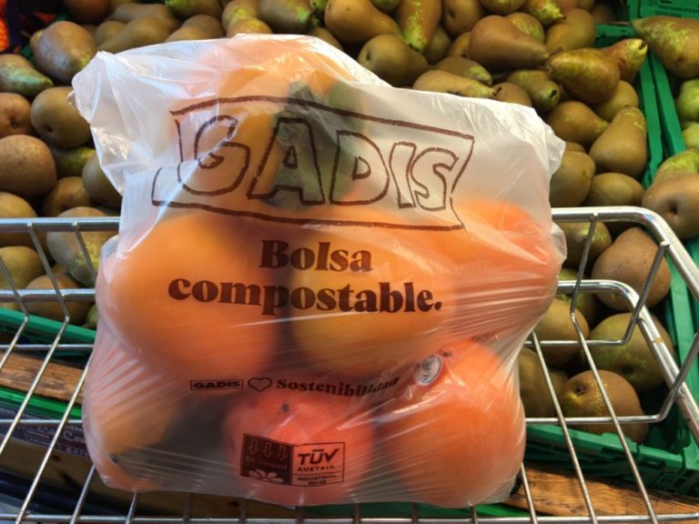 GADIS apuesta por una compra más sostenible con bolsas compostables en todas sus secciones de fresco