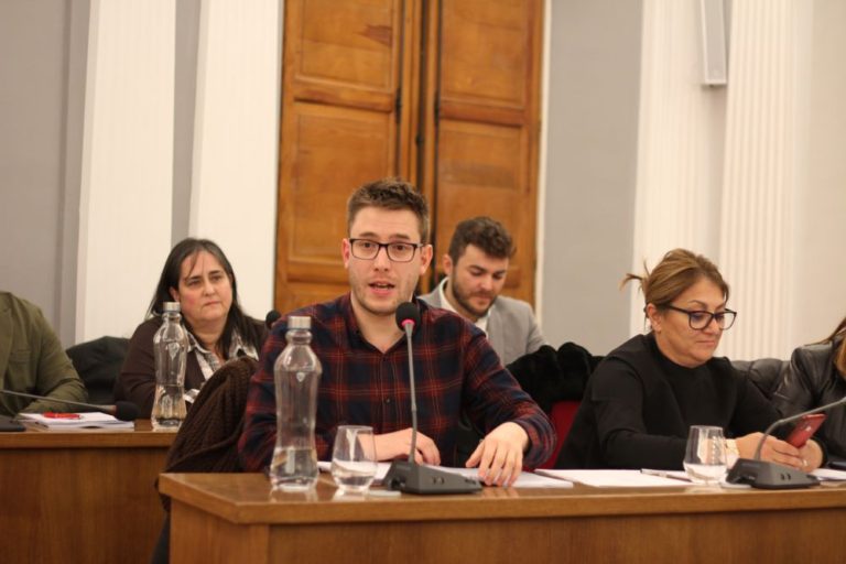 El PSOE de Medina denuncia la emisi?n de facturas a empresas vinculadas a concejales del equipo de Gobierno
