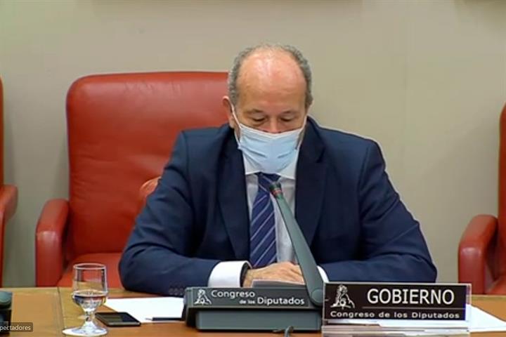 Campo invita a los grupos parlamentarios a sumarse a la estrategia Justicia 2030, «un proyecto que debe hacerse entre todos»