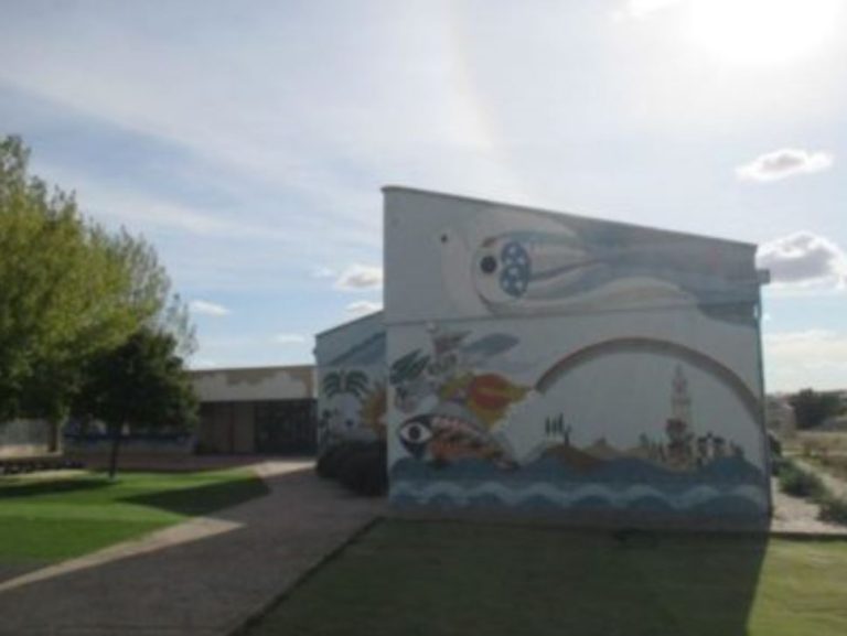 Educación cierra un aula del CEIP Isabel de Castilla en Serrada