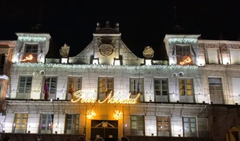 Medina ya luce el alumbrado navide