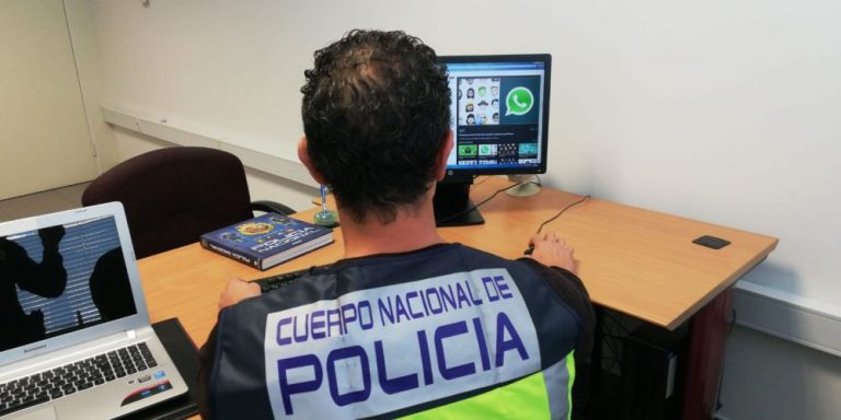 La Policía Nacional aconseja mantenerse alerta ante el aumento de estafas a través de internet