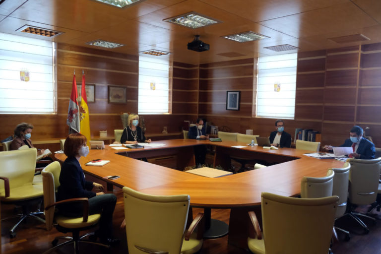 Decepci?n en la Junta por el rechazo del Gobierno a la ampliaci?n del toque de queda