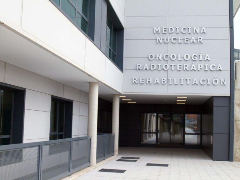 El Hospital de Salamanca recibe 1,2 millones de euros para equipamiento