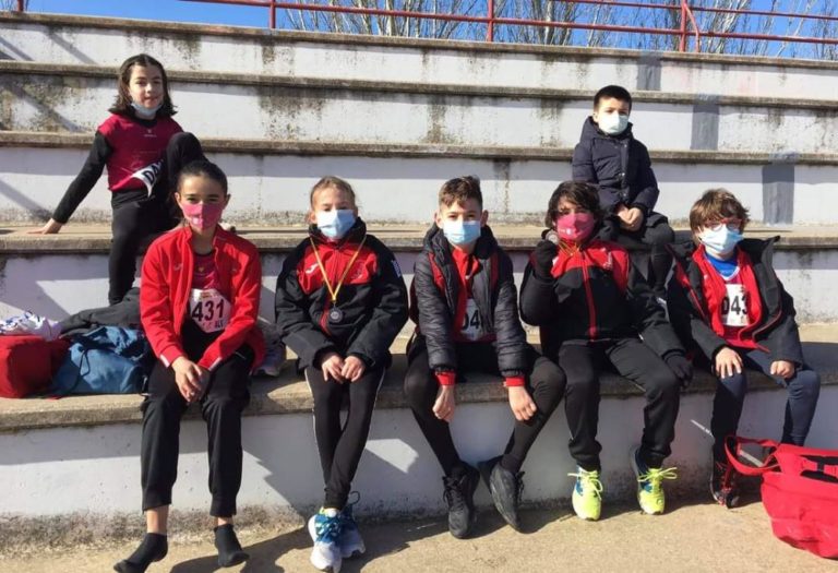 El C.A. Castillo de la Mota consigue nueve pódiums en el cross de la Diputación