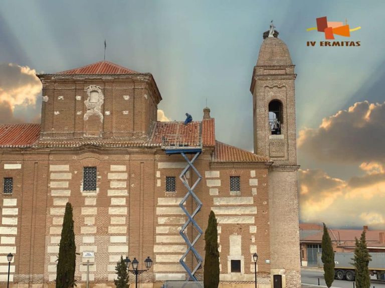 El Carpio: Comenzaron las obras de restauración de la iglesia de Santiago Apóstol