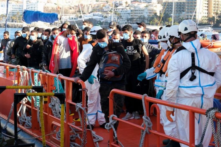 Castilla y León será la primera autonomía en acoger a menores migrantes procedentes de Canarias