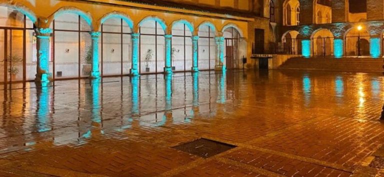 Olmedo se ilumina de verde para dar visibilidad al Día Mundial contra el Cáncer