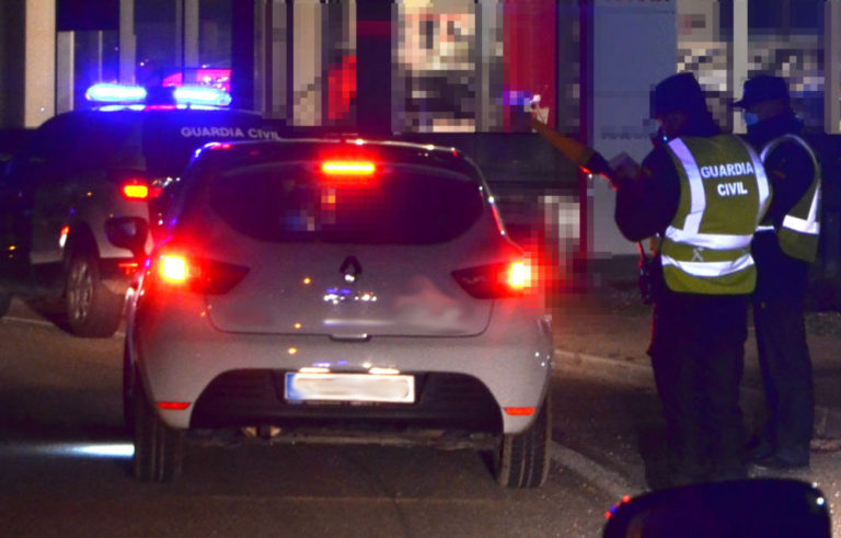 La Guardia Civil investiga a un varón como supuesto autor de un delito tráfico de drogas