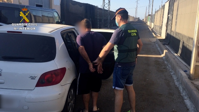 La Guardia Civil libera en Almería a cinco menores de edad de una red de prostitución infantil