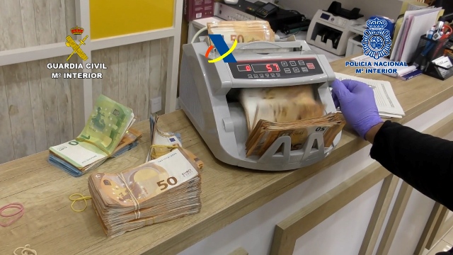 Desarticulada una mafia china dedicada al tráfico de drogas internacional y blanqueo de capitales a través de empresas de paquetería