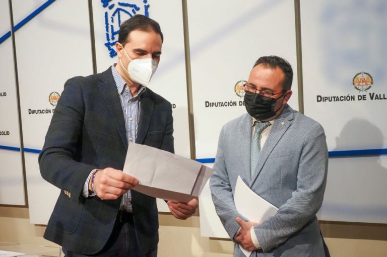 Guzmán Gómez presenta el estudio del Plan Director de Infraestructuras, que señala las carencias de acceso al TDT e internet en municipios de la provincia