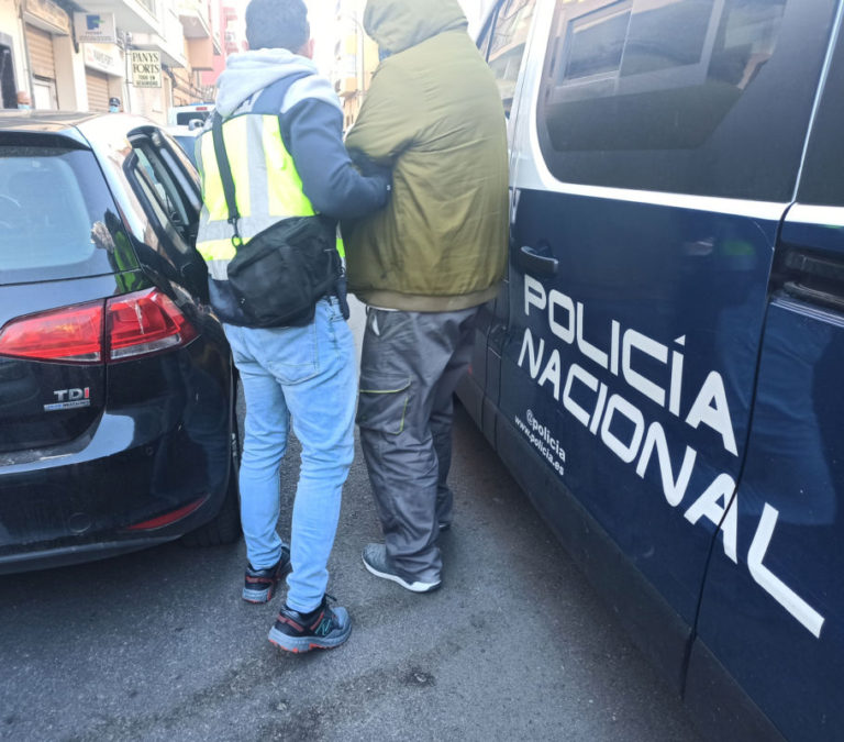 Detenidos dos varones como autores de robos con violencia en tres establecimientos de Valladolid