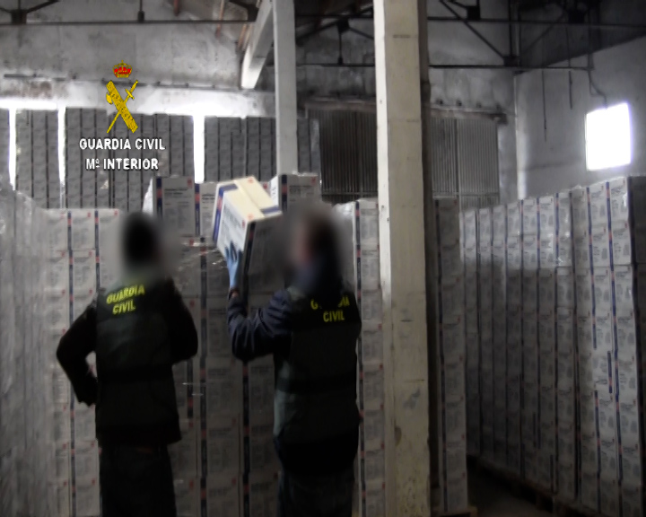 La Guardia Civil desarticula una red que había estafado cerca de 3 millones de euros con la venta de material sanitario de protección
