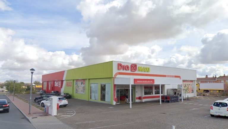 La Policía Local de Medina identifica a una persona por hurto en un supermercado