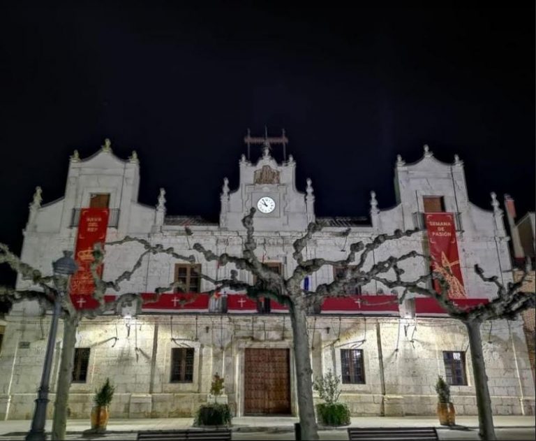 Nava anuncia desde sus balcones la Semana Santa