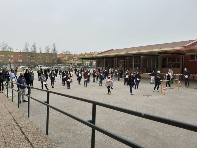 184 personas se examinan para trabajar de administrativos municipales en Medina del Campo