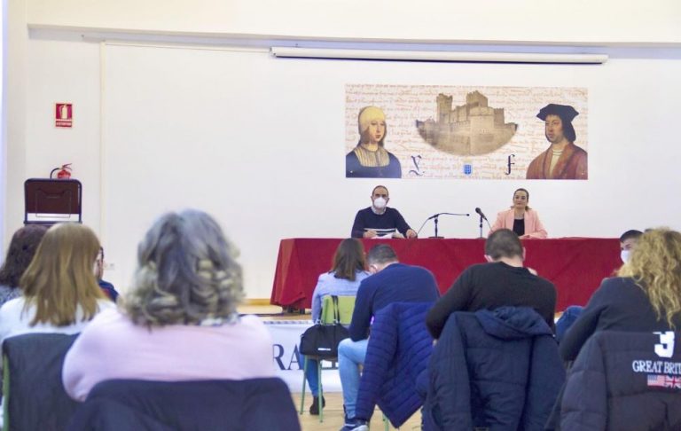 PP y las concejalas no adscritas acuerdan incluir 200.000 euros para embellecimiento de barrios y pedanías en los presupuestos