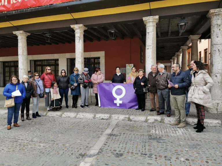 Tordesillas conmemora el «Día Internacional de la Mujer» con mensajes para ellas