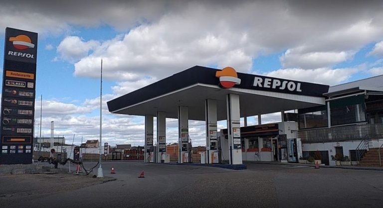 Precio récord diésel: llenar el depósito cuesta hoy 16,45 euros más que hace un año, denuncia OCU
